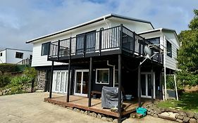 Comfy Raglan Base - Walk To Beach And Village - Roberts St - Family Home Upstairs